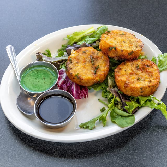 Aloo Tikki Chaat.